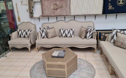 تفسير كنب كلاسيك: اختيار الراحة والأناقة في المنزل